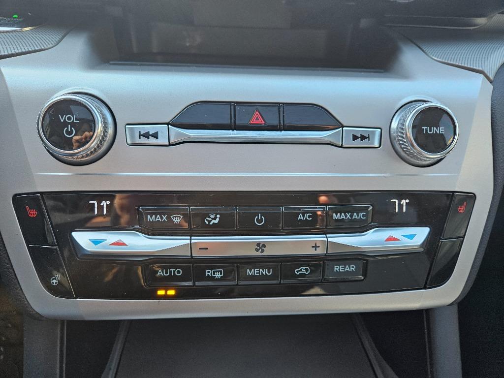 2021 Ford Explorer XLT photo