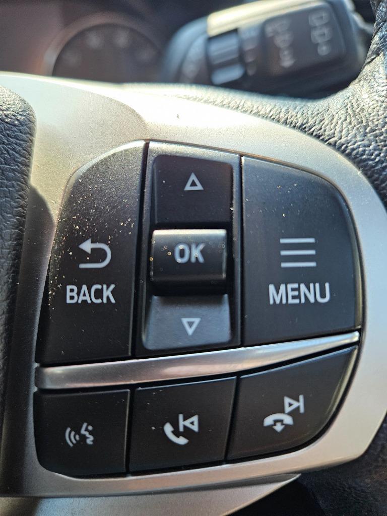2021 Ford Explorer - $25,100
