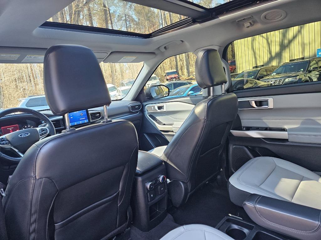 2021 Ford Explorer - $25,100