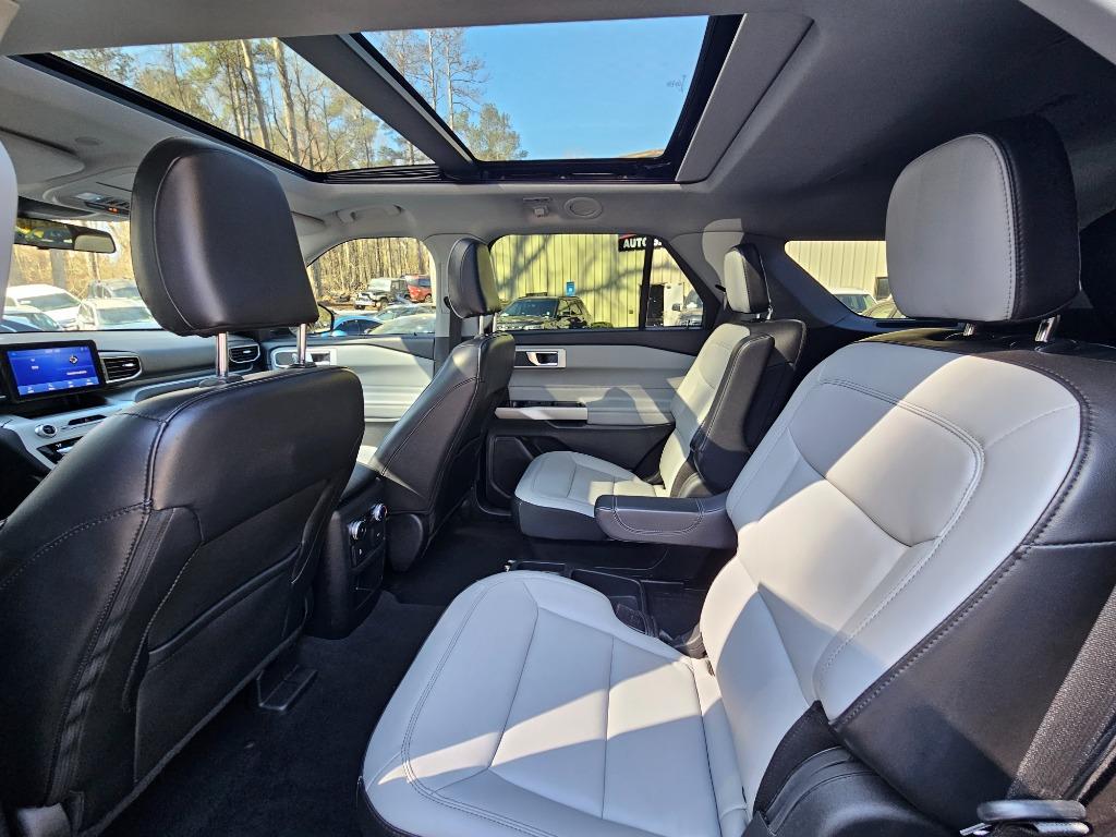 2021 Ford Explorer - $25,100