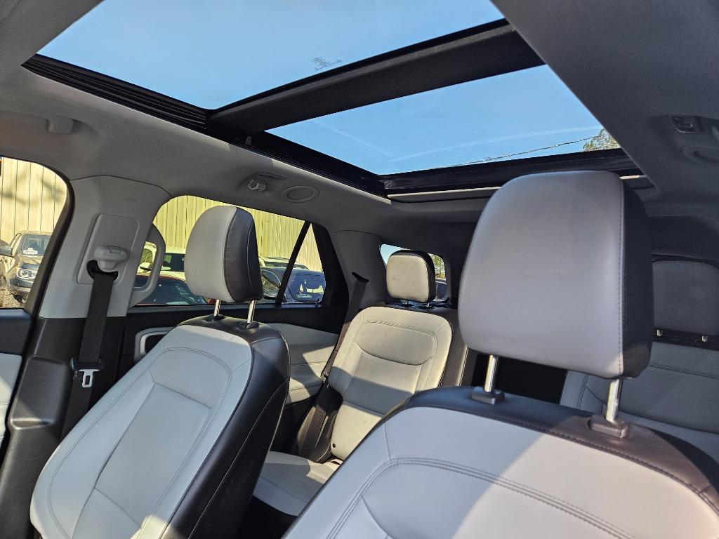2021 Ford Explorer - $25,100