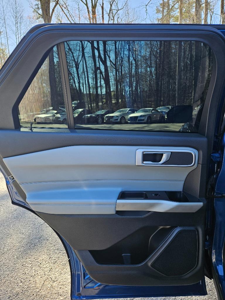 2021 Ford Explorer - $25,100