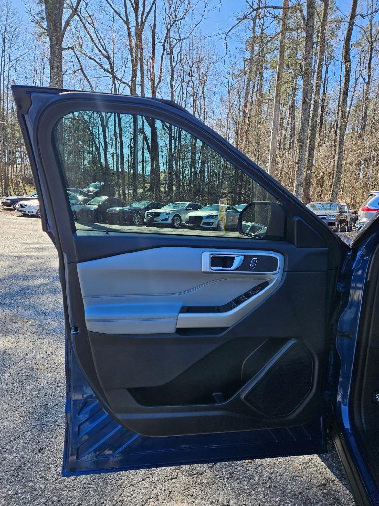 2021 Ford Explorer XLT photo
