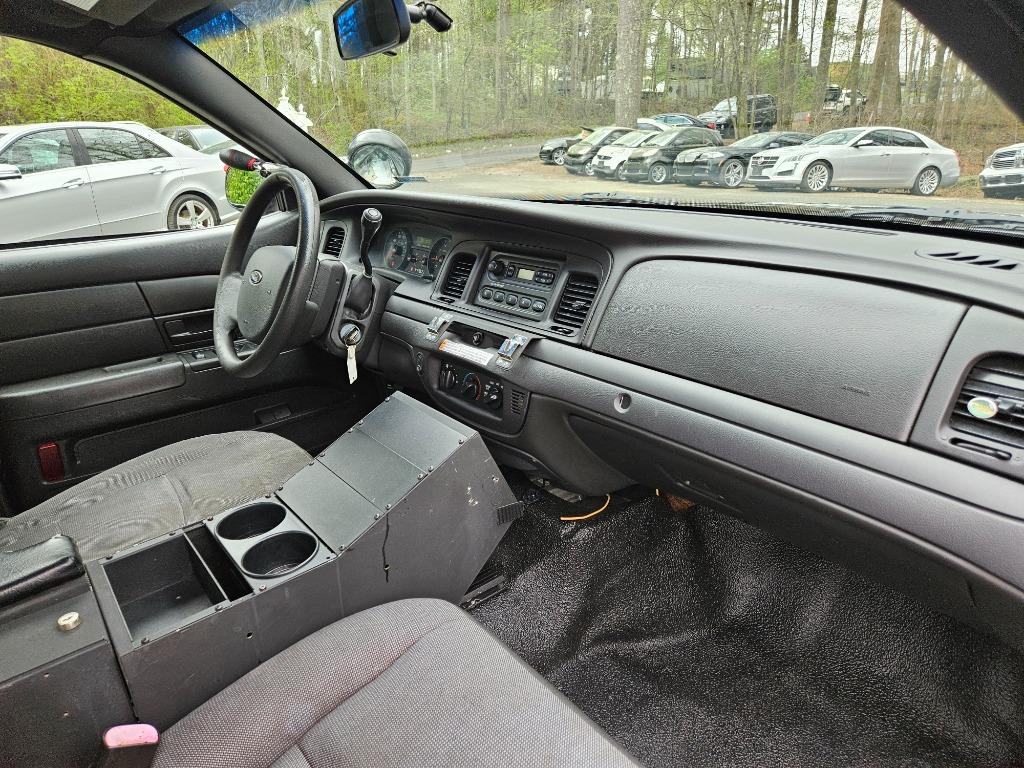 2011 Ford Crown Victoria Police Interceptor photo