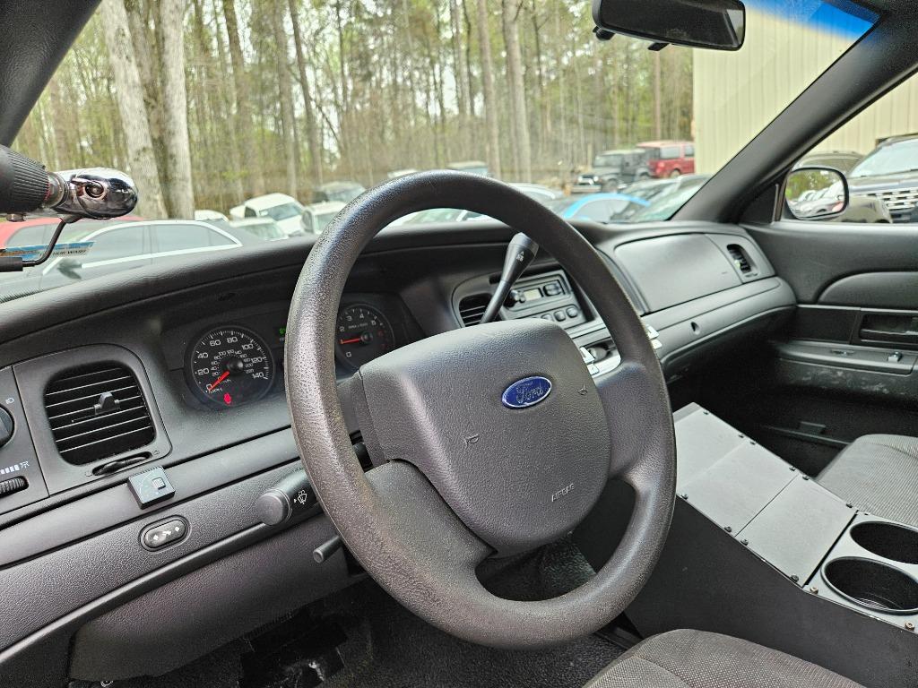 2011 Ford Crown Victoria Police Interceptor photo