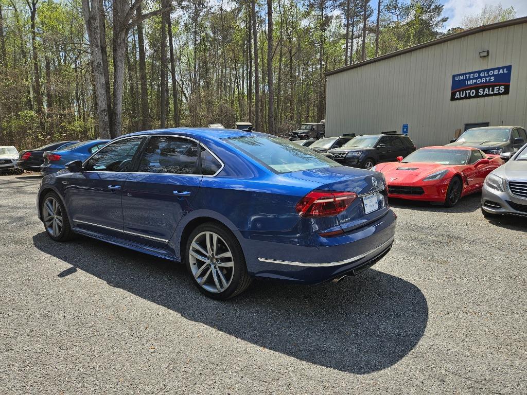 2017 Volkswagen Passat R-Line photo