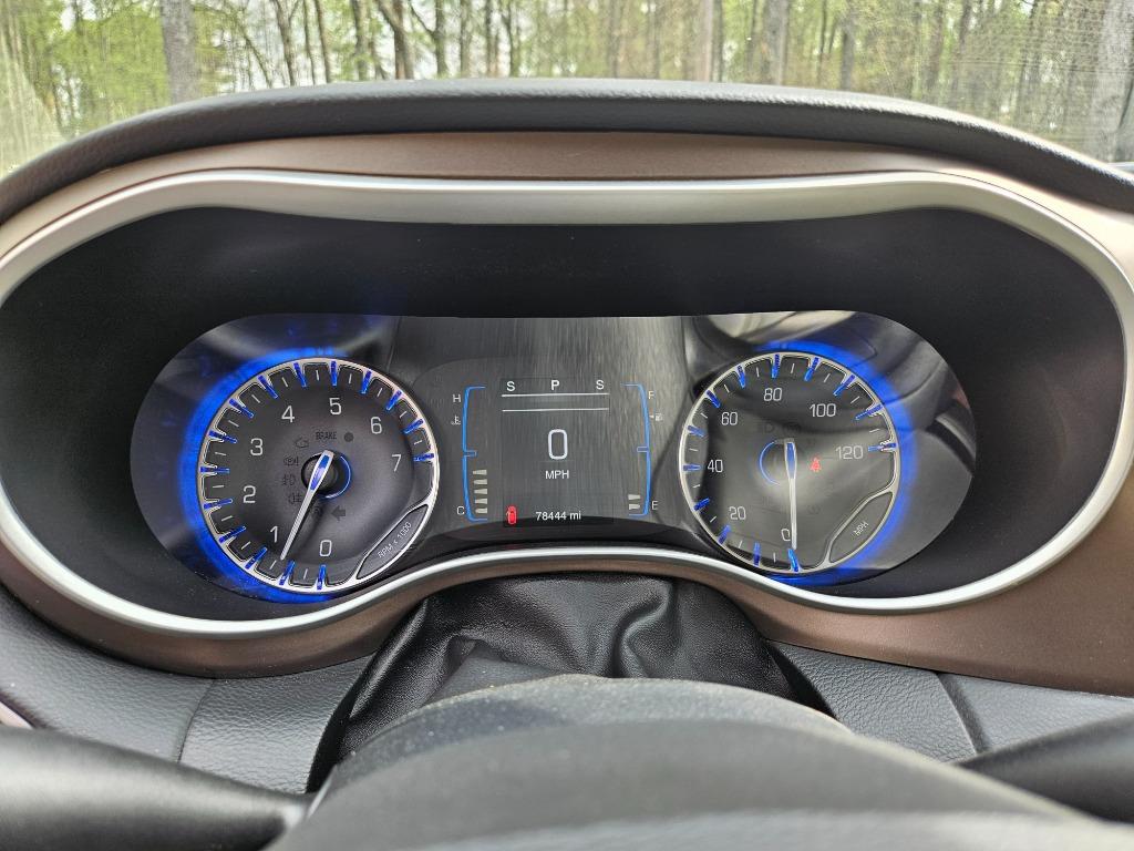 2017 Chrysler Pacifica LX photo