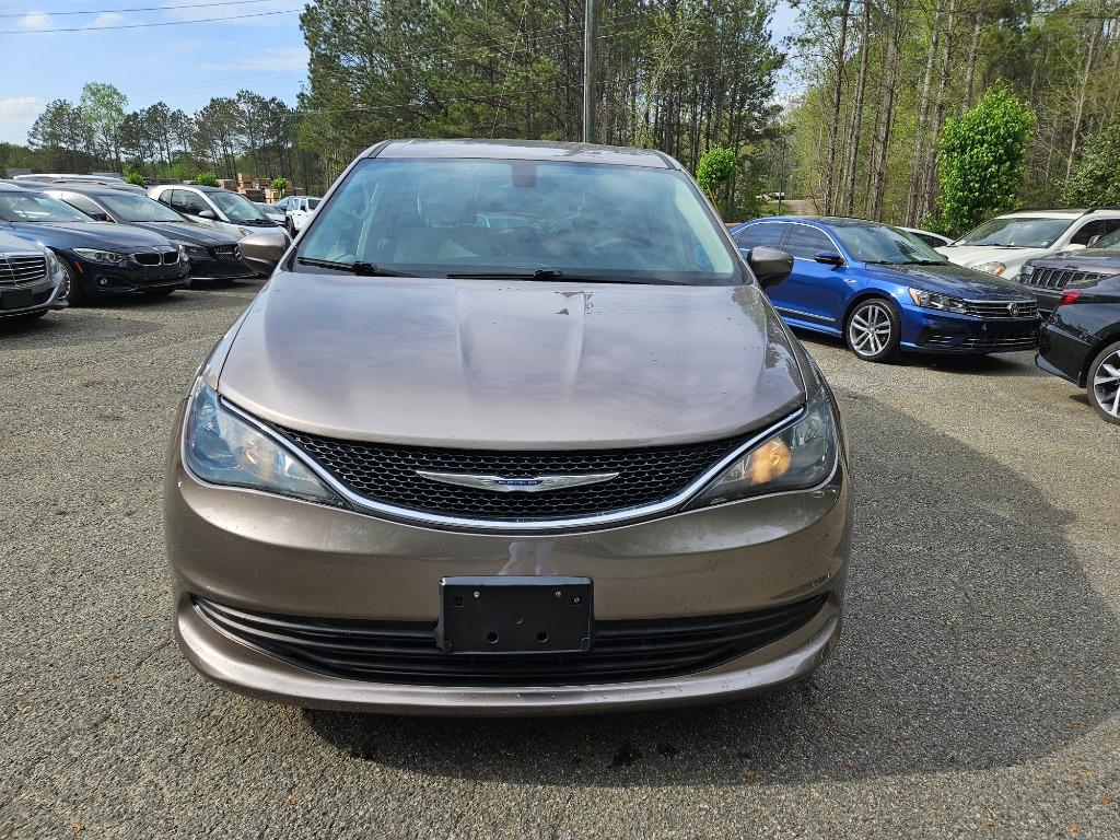 2017 Chrysler Pacifica LX photo