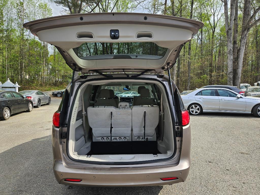 2017 Chrysler Pacifica LX photo