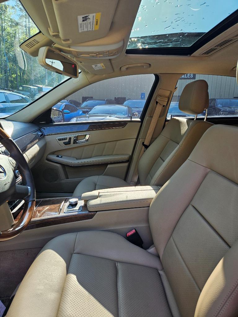 2011 Mercedes-Benz E-Class E350 4MATIC Luxury photo
