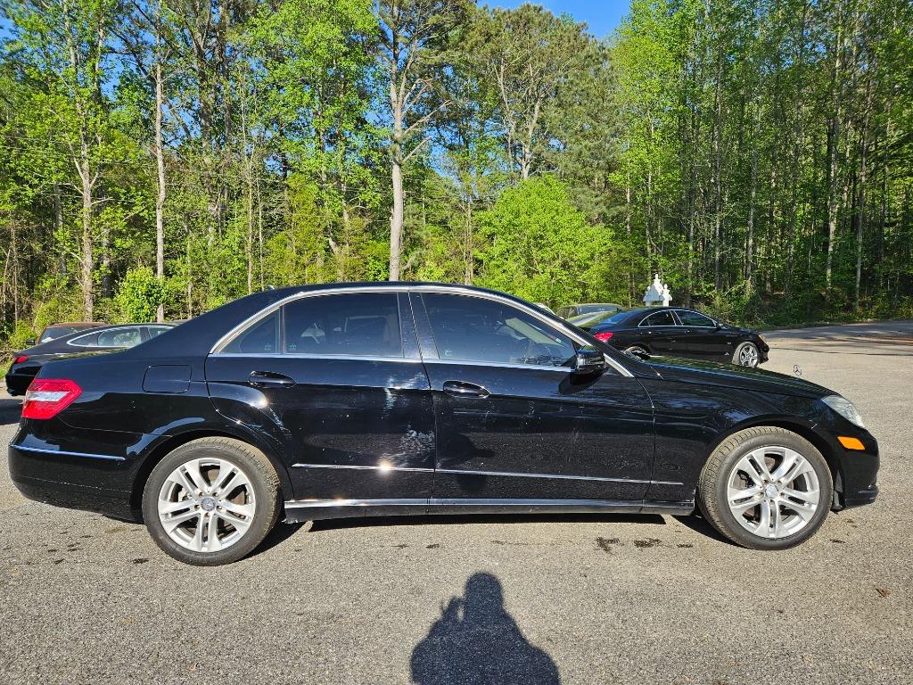 2011 Mercedes-Benz E-Class E350 4MATIC Luxury photo