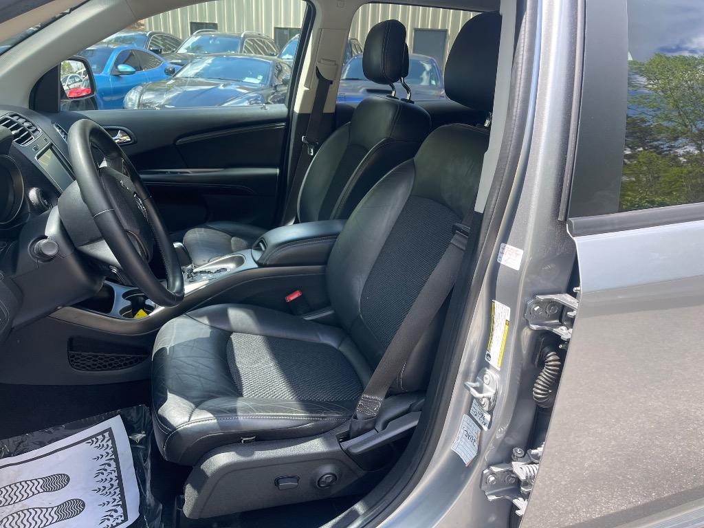 2018 Dodge Journey Crossroad photo