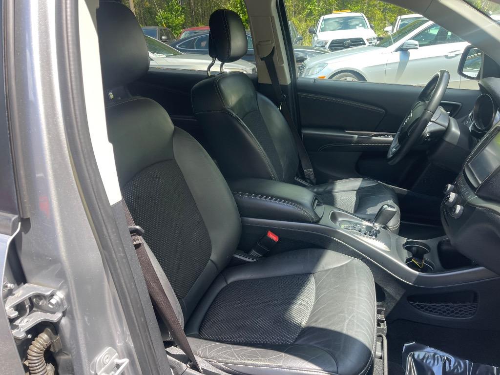 2018 Dodge Journey Crossroad photo