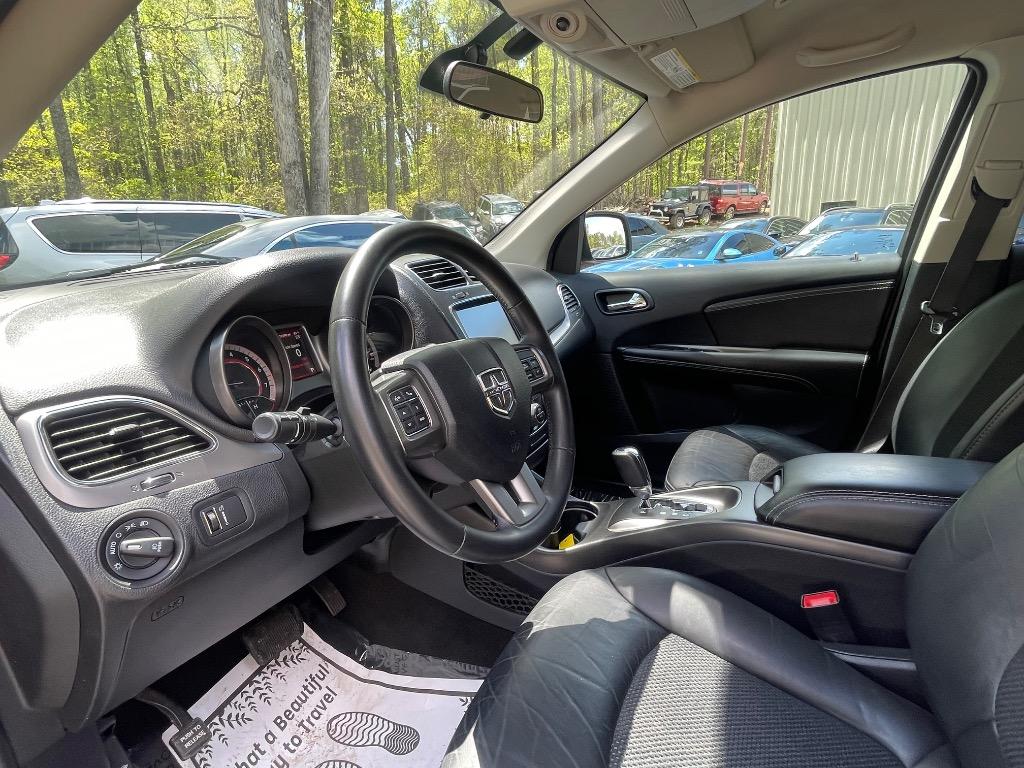 2018 Dodge Journey Crossroad photo
