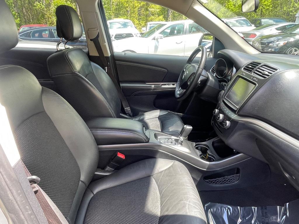 2018 Dodge Journey Crossroad photo