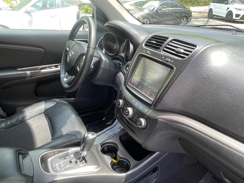 2018 Dodge Journey Crossroad photo