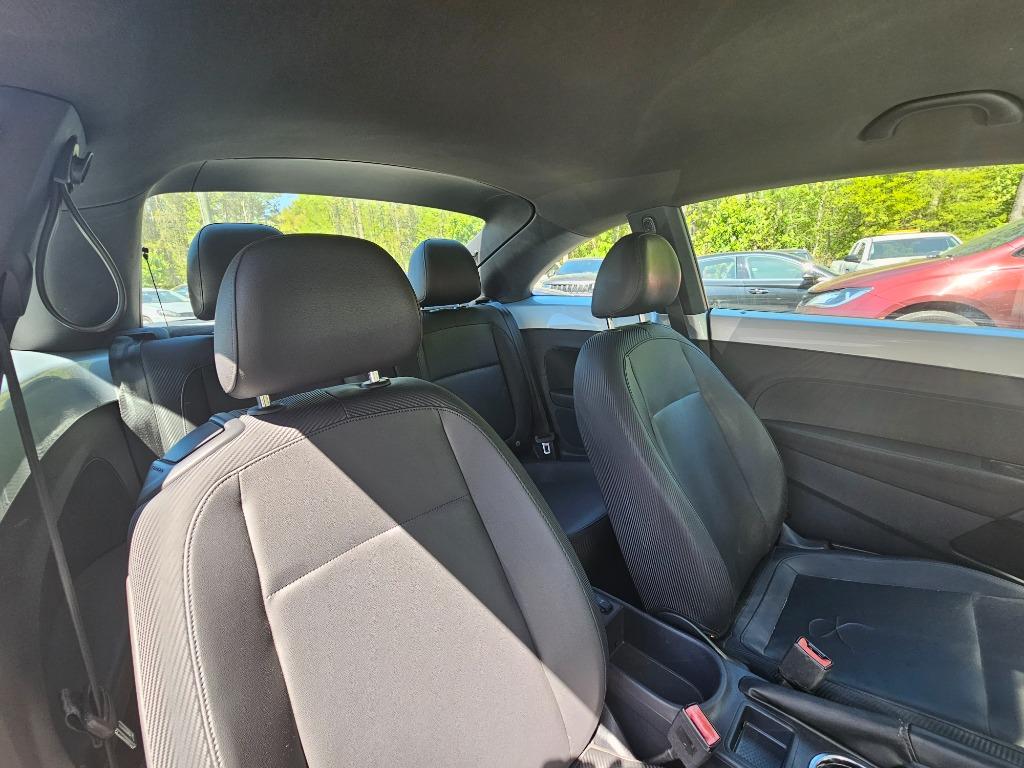 2012 Volkswagen Beetle 2.5 PZEV photo