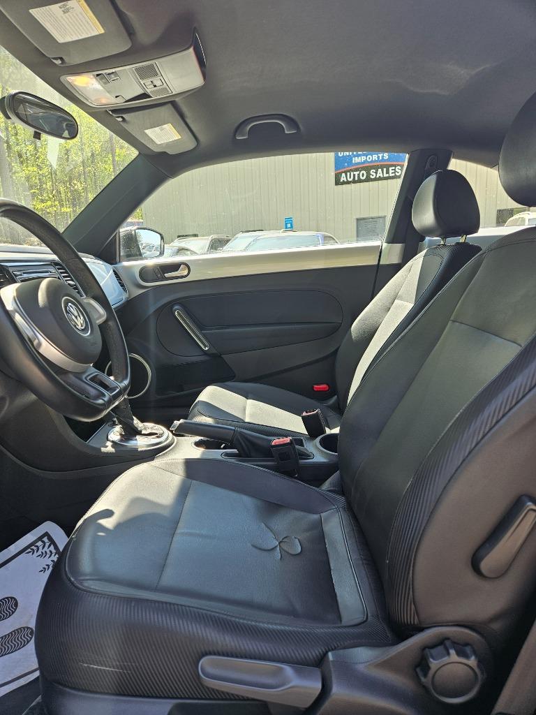 2012 Volkswagen Beetle 2.5 PZEV photo