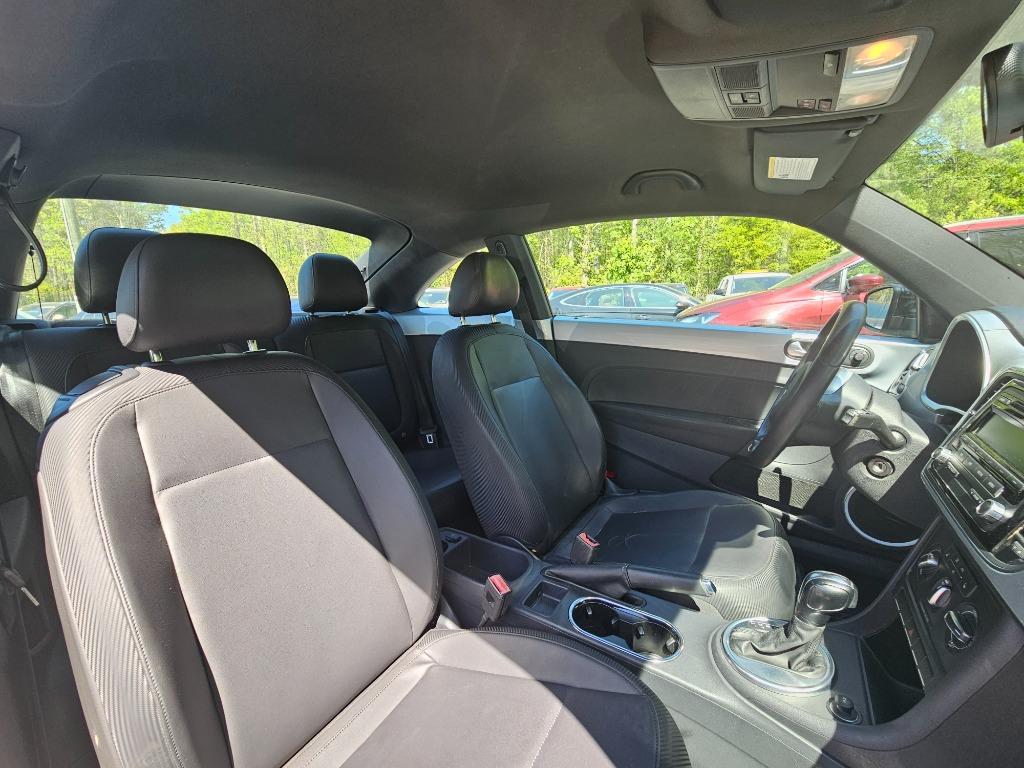 2012 Volkswagen Beetle 2.5 PZEV photo