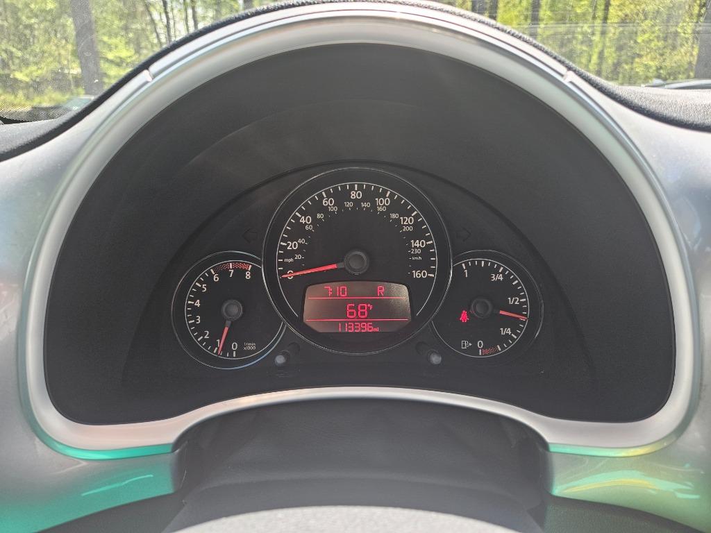 2012 Volkswagen Beetle 2.5 PZEV photo