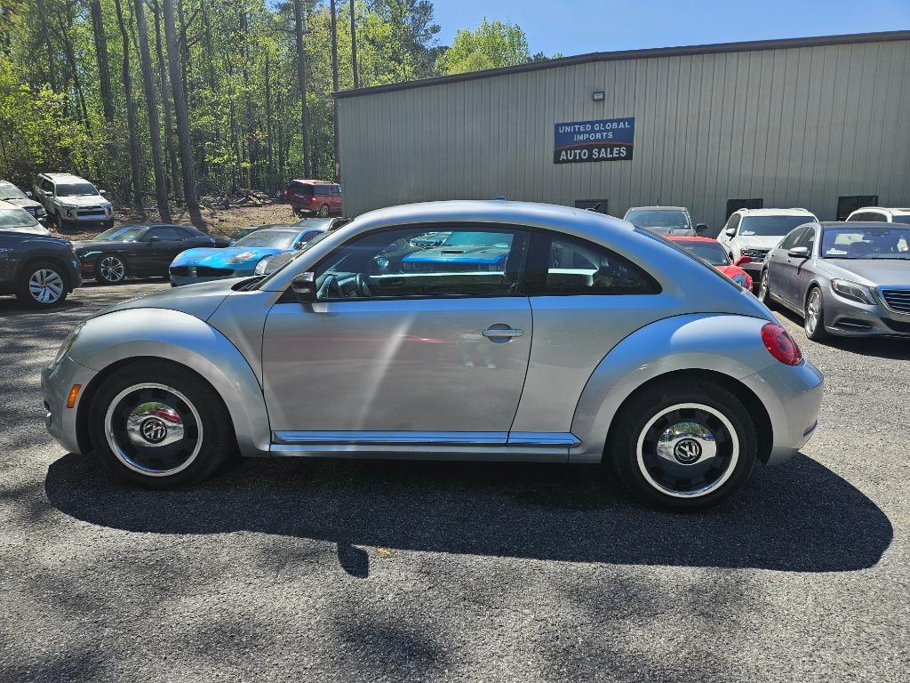 2012 Volkswagen Beetle 2.5 PZEV photo