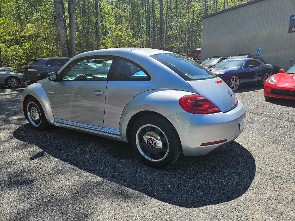 2012 Volkswagen Beetle 2.5 PZEV photo