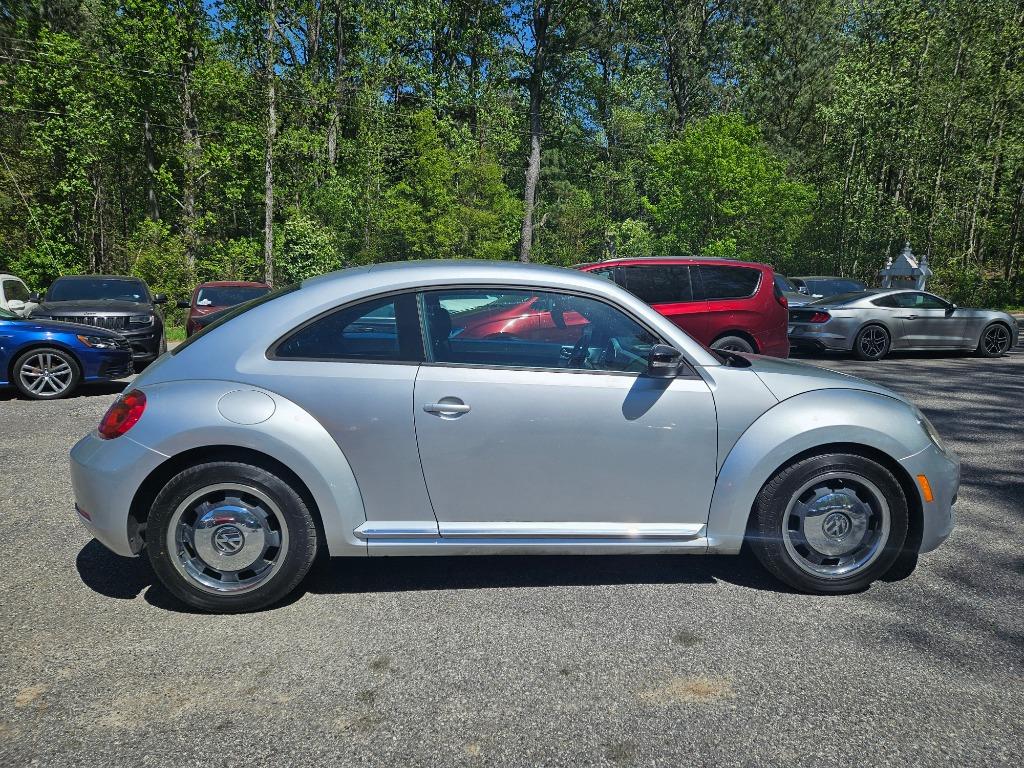 2012 Volkswagen Beetle 2.5 PZEV photo