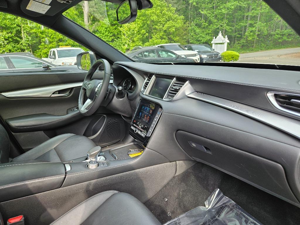 2021 Infiniti QX50 Luxe photo