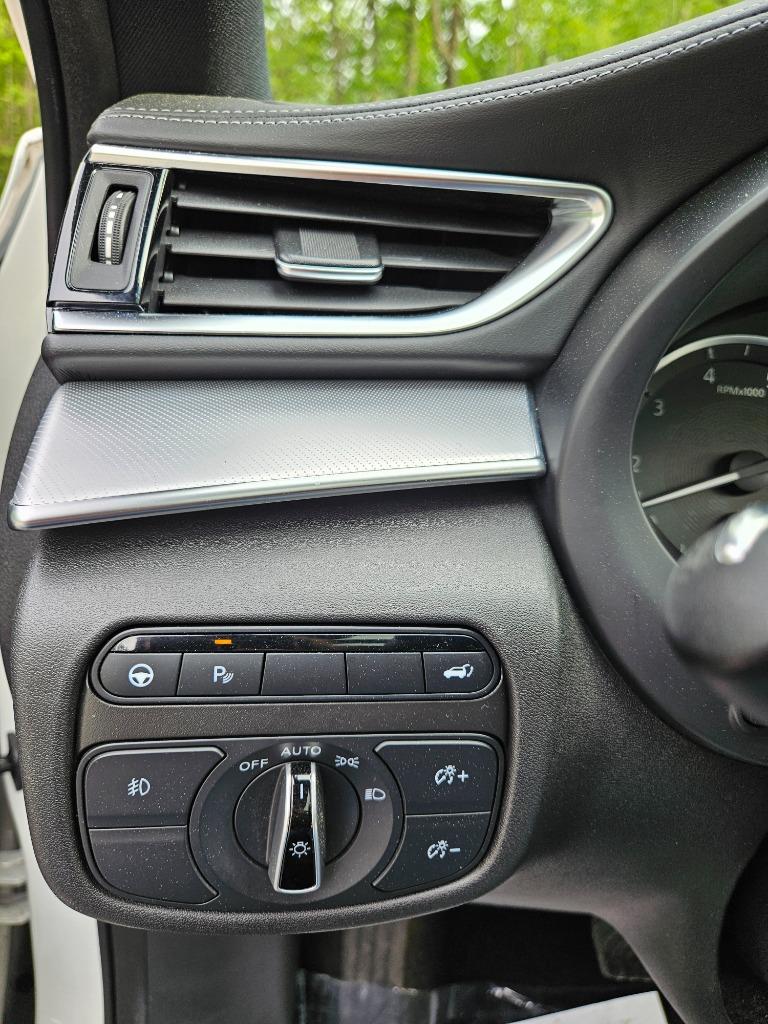 2021 Infiniti QX50 Luxe photo