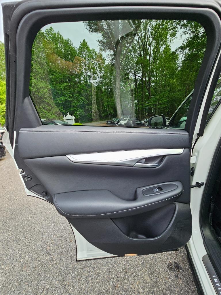 2021 Infiniti QX50 Luxe photo