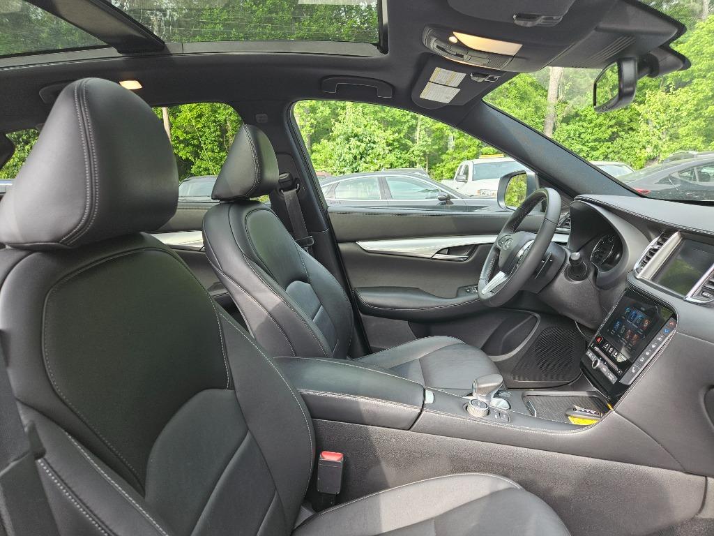 2021 Infiniti QX50 Luxe photo