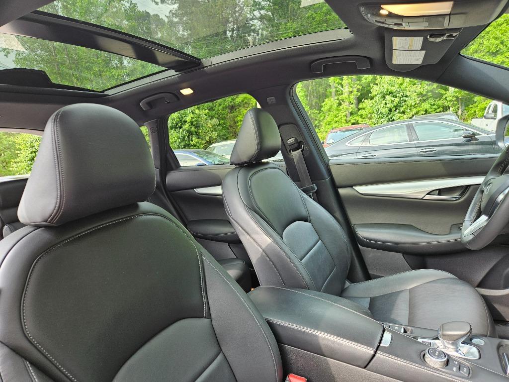 2021 Infiniti QX50 Luxe photo