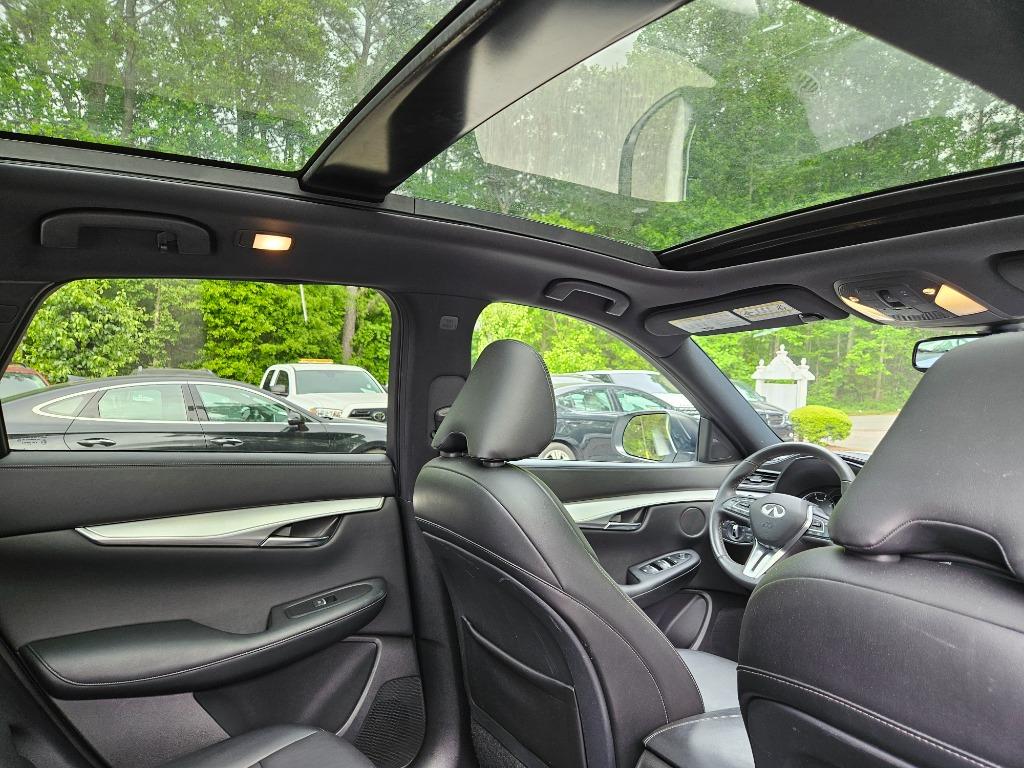 2021 Infiniti QX50 Luxe photo