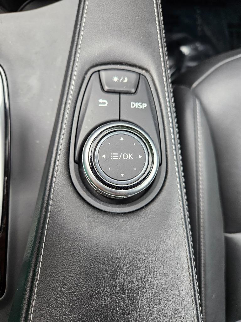 2021 Infiniti QX50 Luxe photo