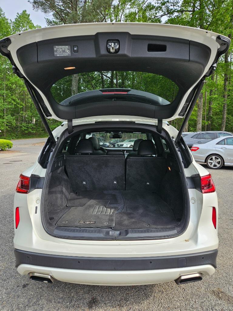 2021 Infiniti QX50 Luxe photo