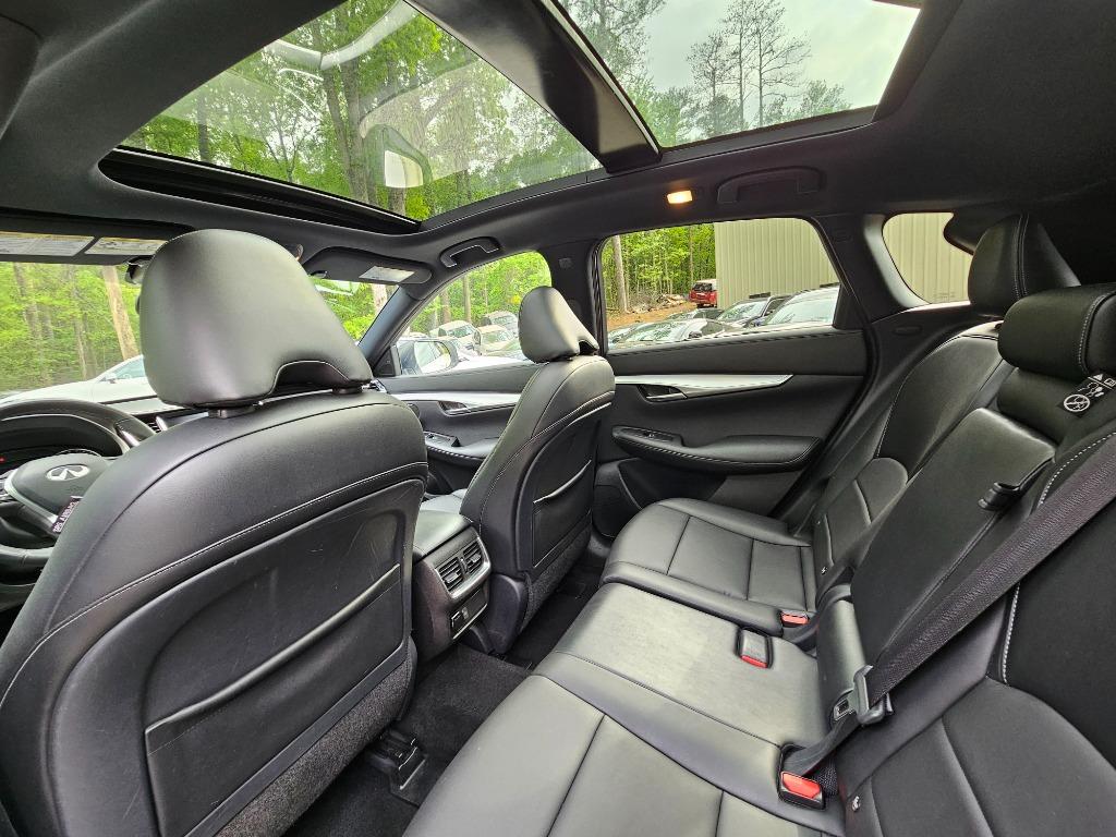 2021 Infiniti QX50 Luxe photo