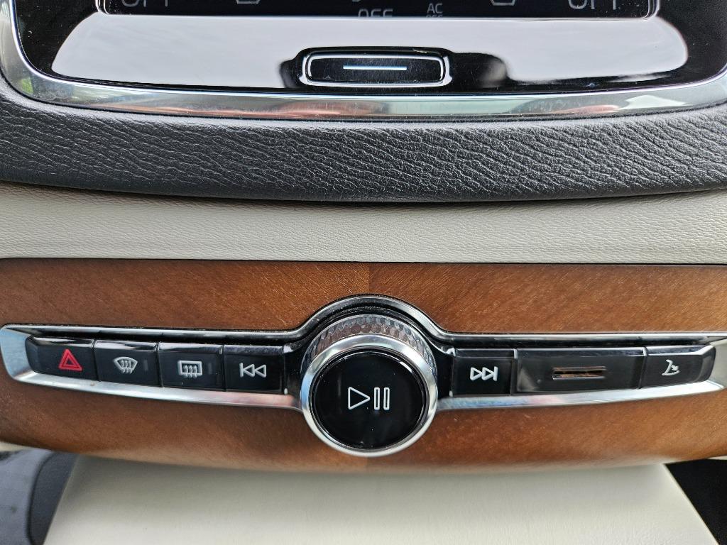 2017 Volvo XC90 T6 - Inscription photo