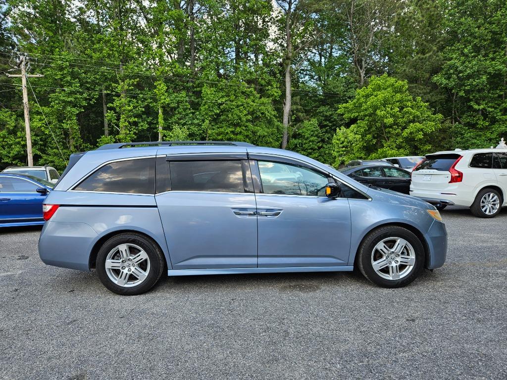 2011 Honda Odyssey Touring photo