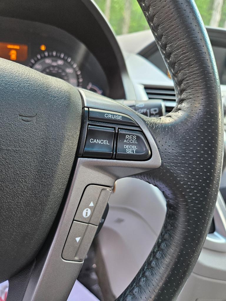 2011 Honda Odyssey Touring photo