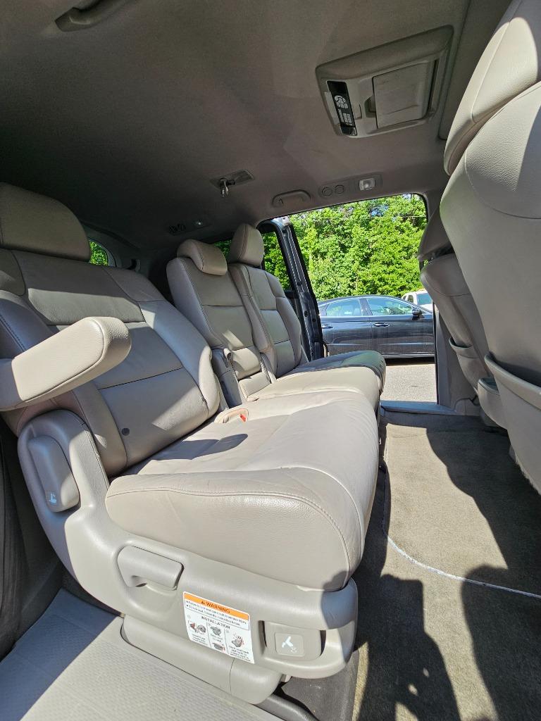 2011 Honda Odyssey Touring photo