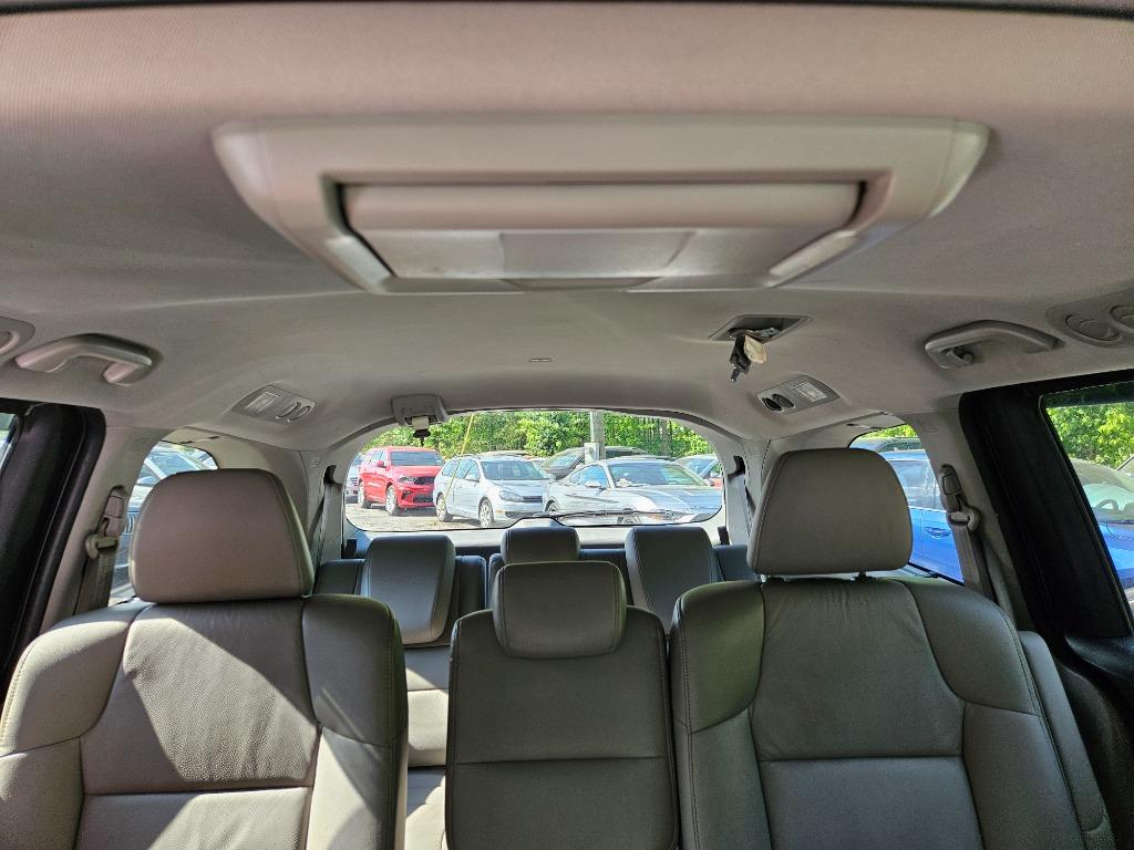 2011 Honda Odyssey Touring photo