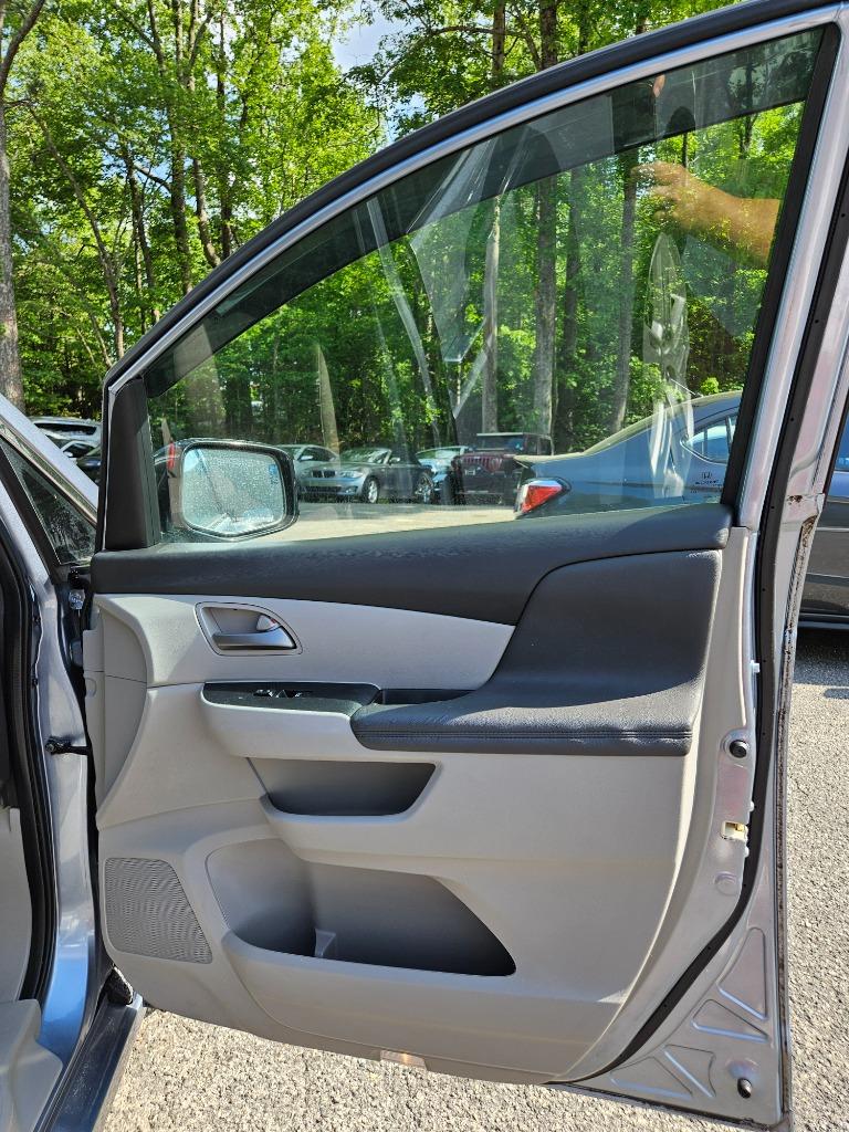 2011 Honda Odyssey Touring photo