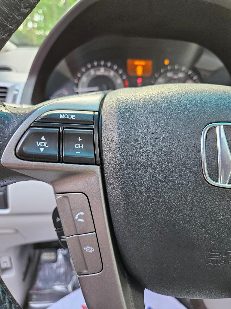 2011 Honda Odyssey Touring photo