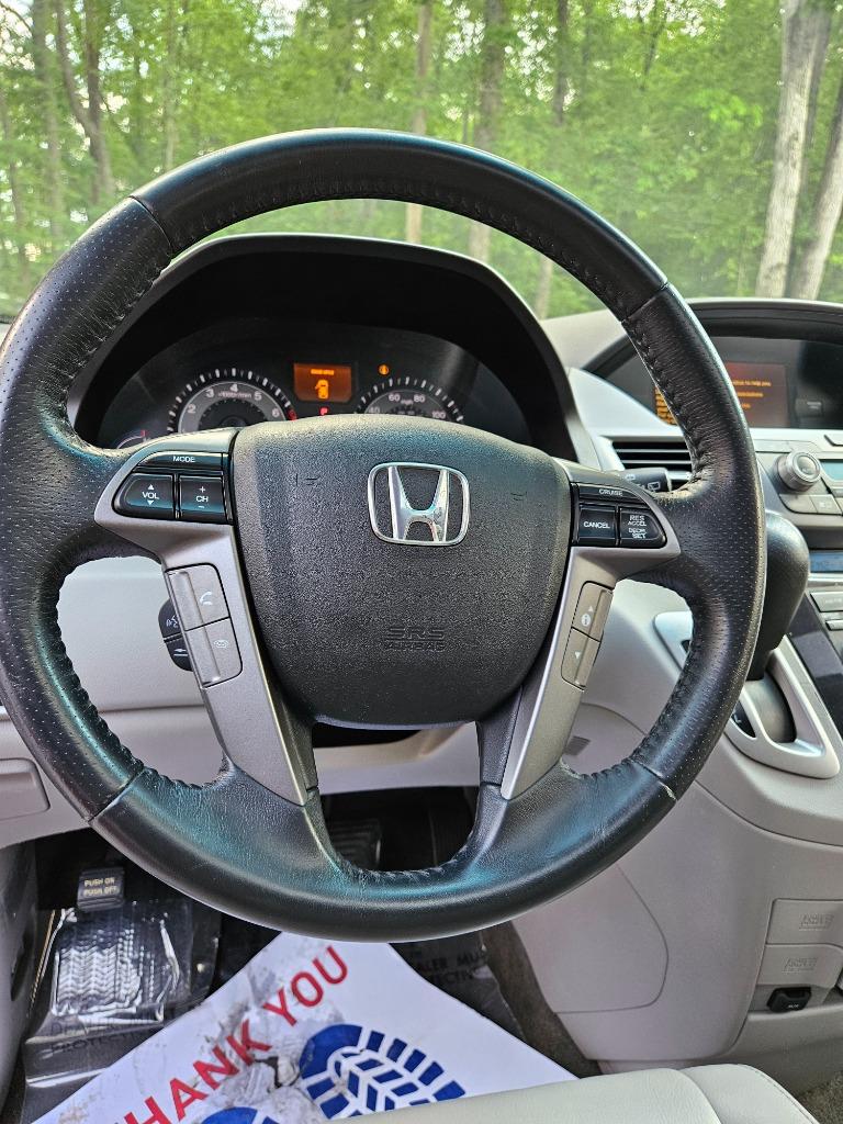 2011 Honda Odyssey Touring photo