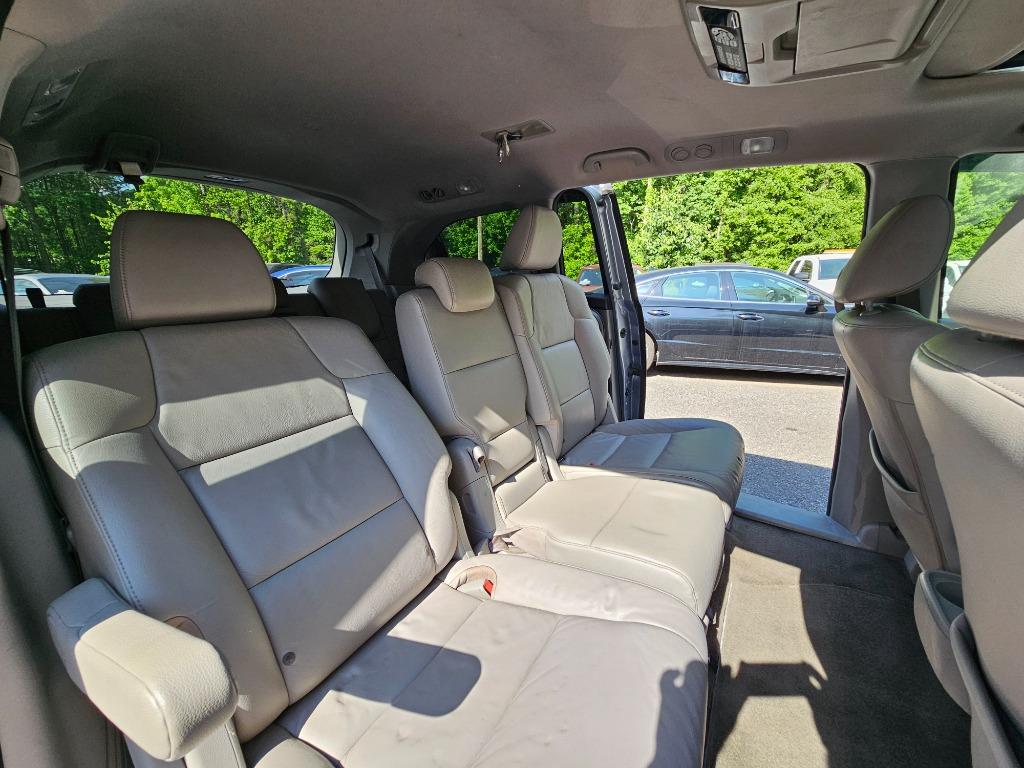 2011 Honda Odyssey Touring photo