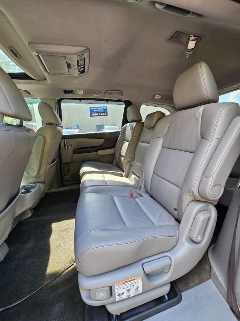 2011 Honda Odyssey Touring photo