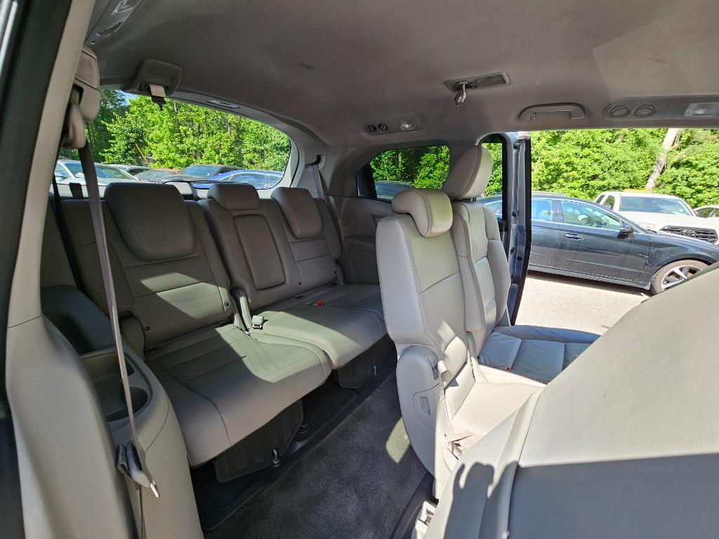 2011 Honda Odyssey Touring photo