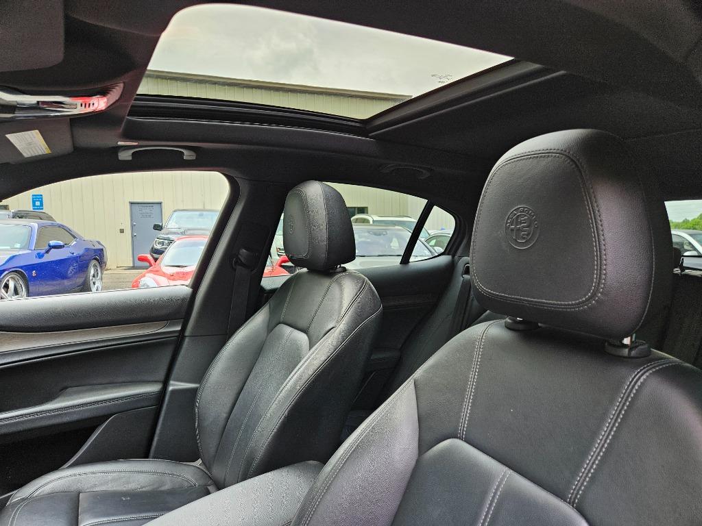 2022 Alfa Romeo Stelvio - $23,600
