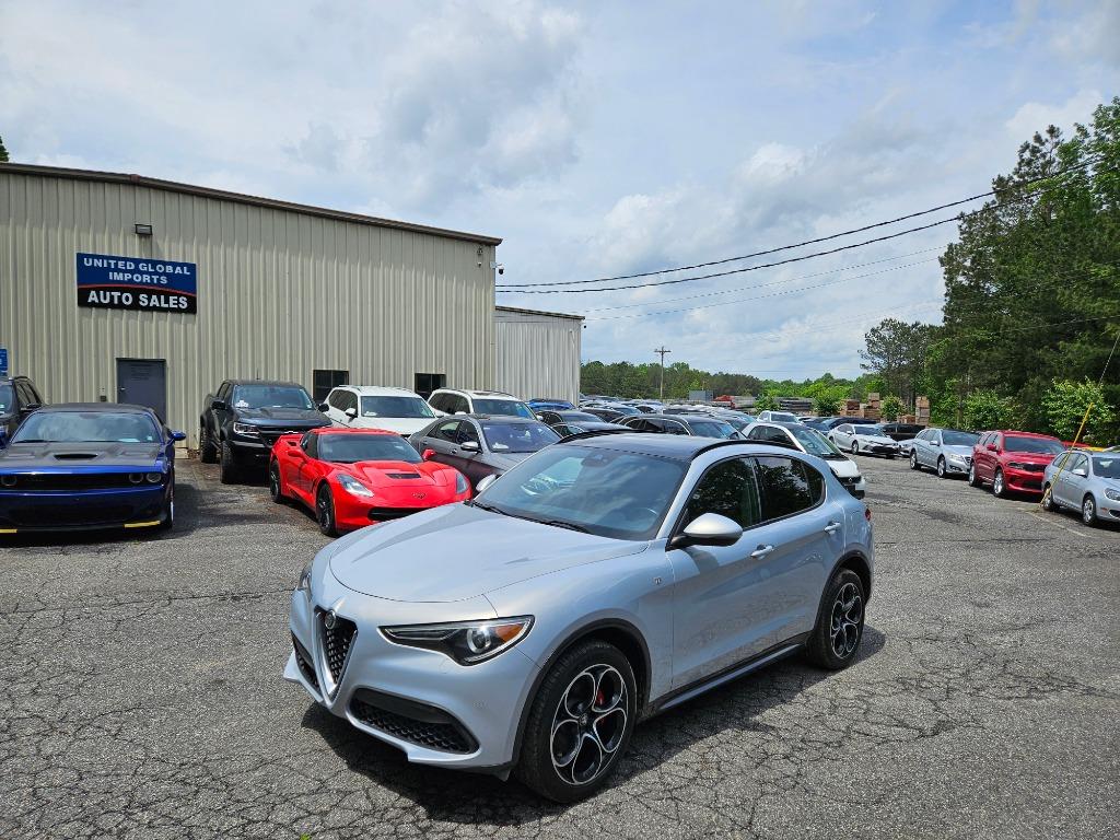 2022 Alfa Romeo Stelvio - $23,600