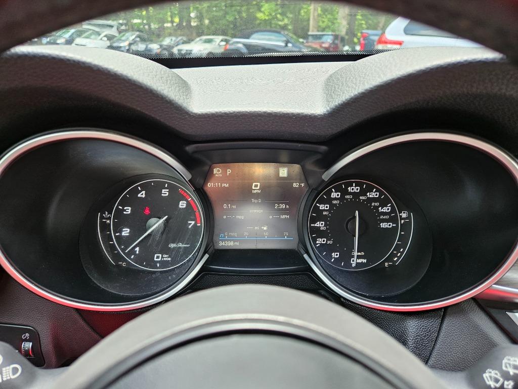 2022 Alfa Romeo Stelvio - $23,600